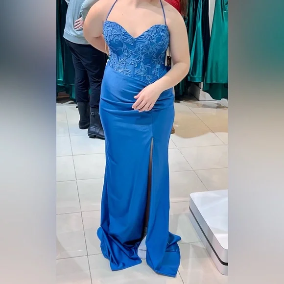 Elegant Blue Halter Evening Gown - Picture 1 of 5